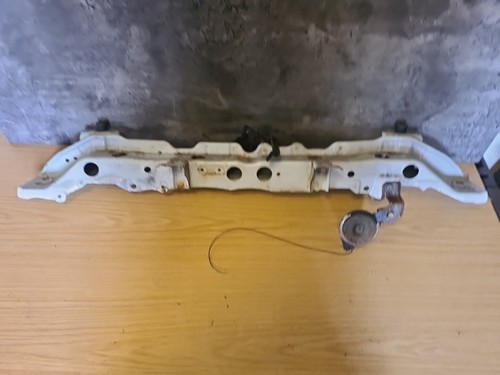 Toyota yaris mk3 2016 3l - toyota,